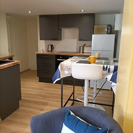 Spa A 2 Pas De La Plage - Studio Apartment