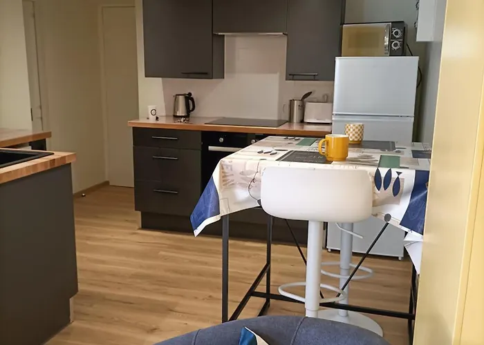 Privatif à 50m De La - Appartement