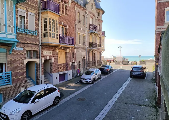 Privatif à 50m De La - Appartement *